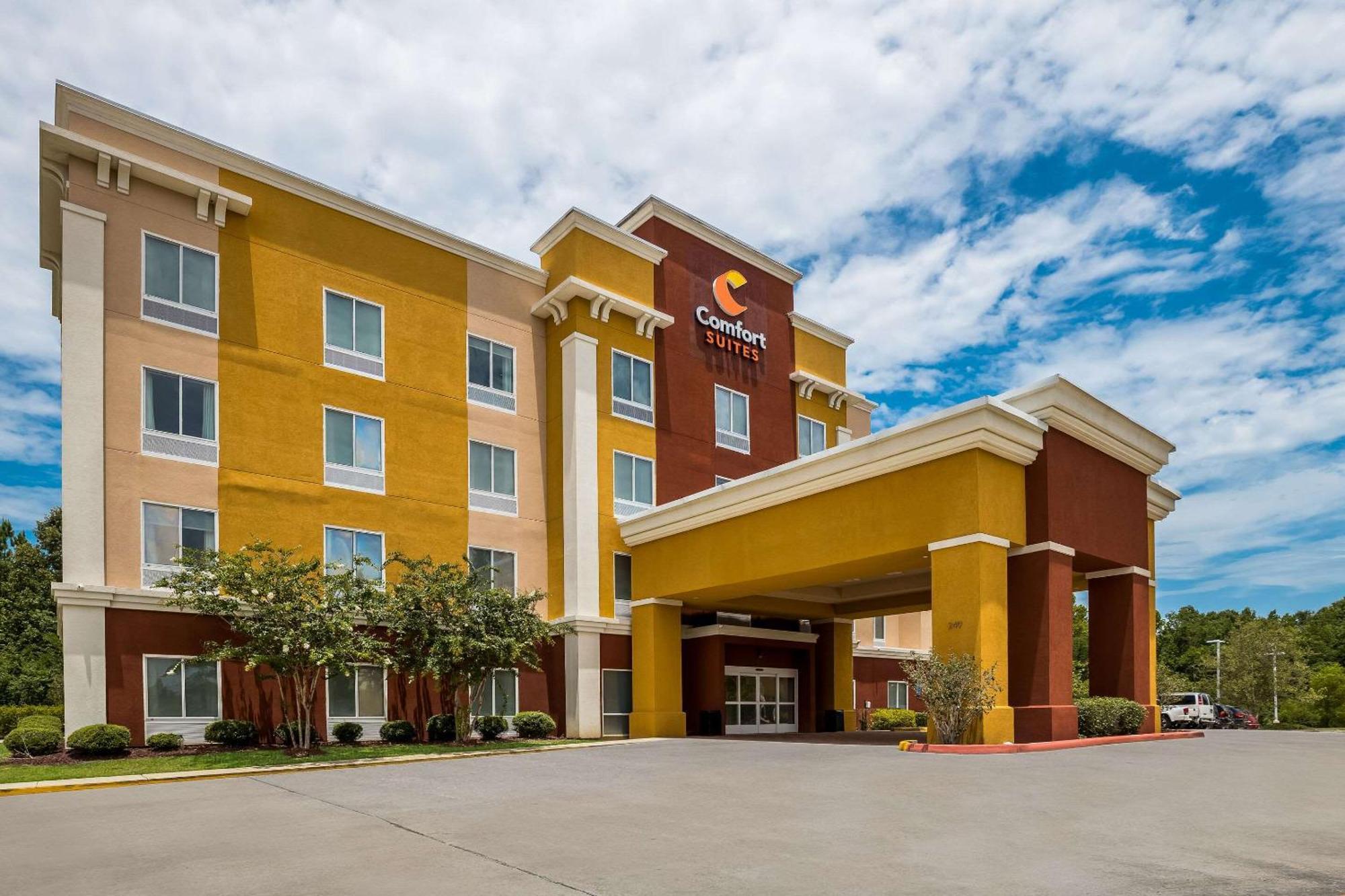 Comfort Suites Denham Springs Exterior photo